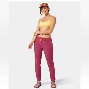 NWOT Stio Women's CFS Board Pants In Wild Raspberry. Size 8R